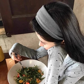 耳环;项链;发夹