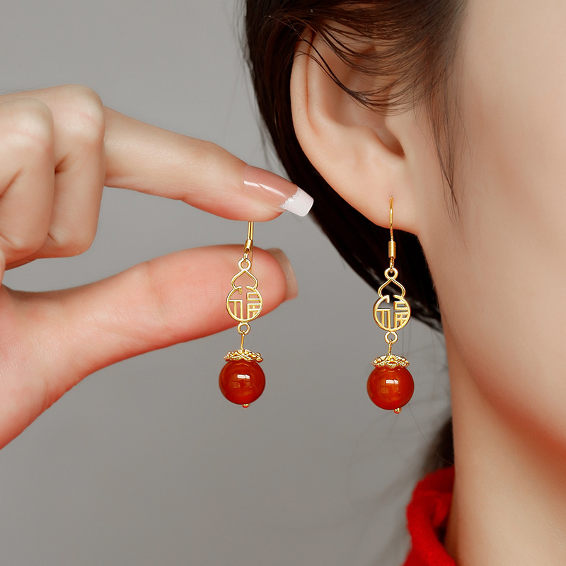 New Chinese style new year women's horse face dress red agate Fu gourd cheongsam earrings red double happiness wedding earrings
