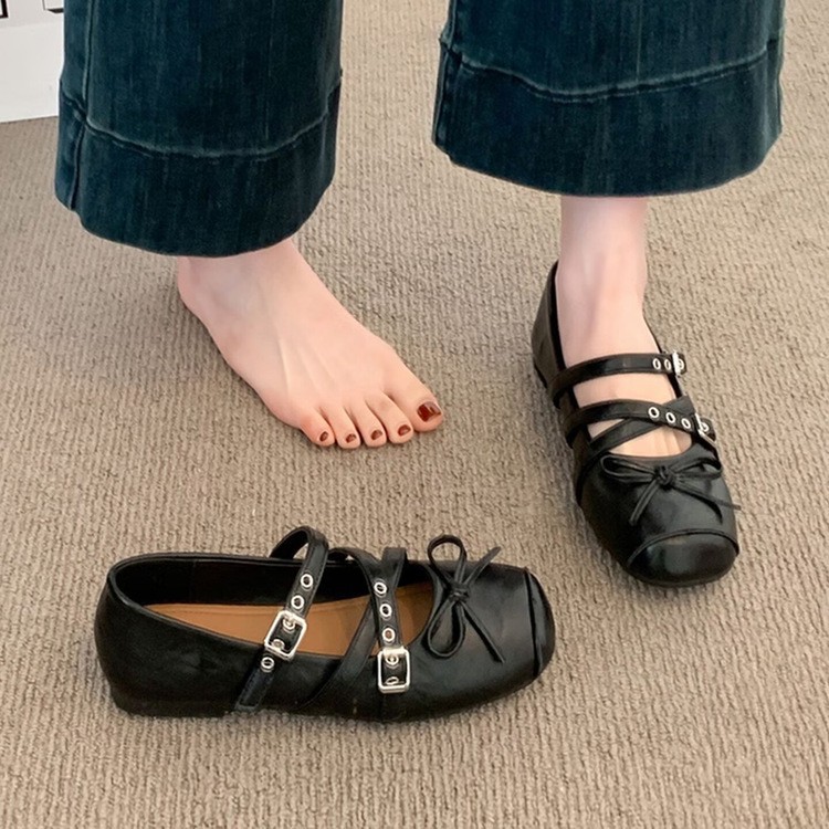 2026 nuevos zapatos franceses de verano con suela plana y poco profunda, zapatos de mujer con falda, zapatos de cuero