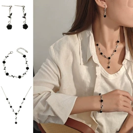 耳环;耳钉;项链