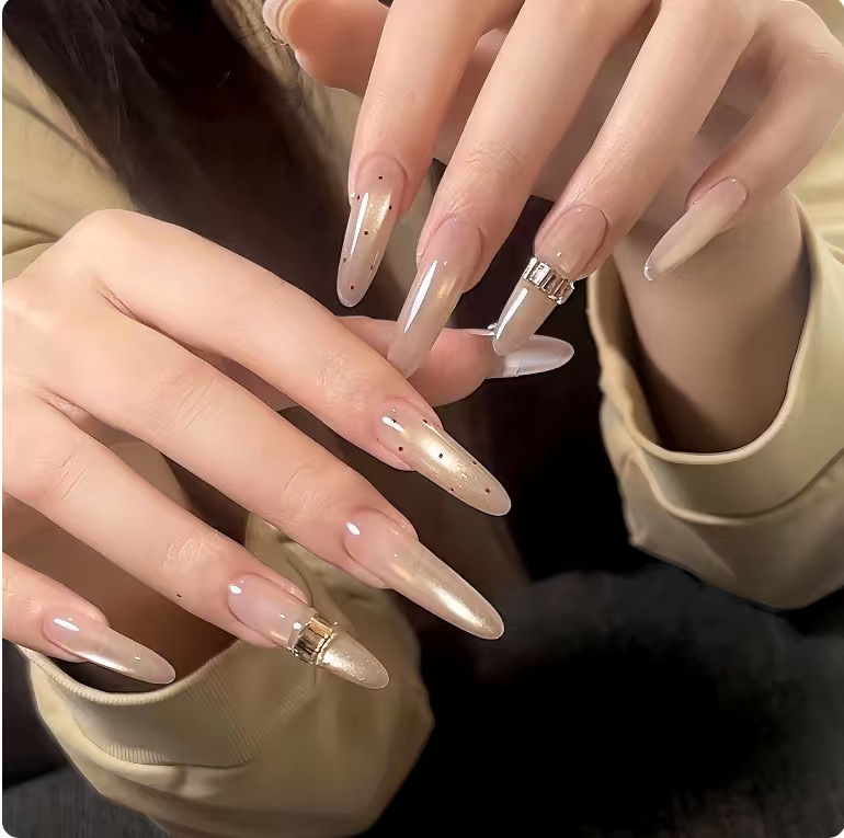 [Moonlight Muse] New Style Pure Handmade Wearable Nails in Champagne Gold with Clear Cat-Eye Effect, Long-Length Wearable Nail Pieces