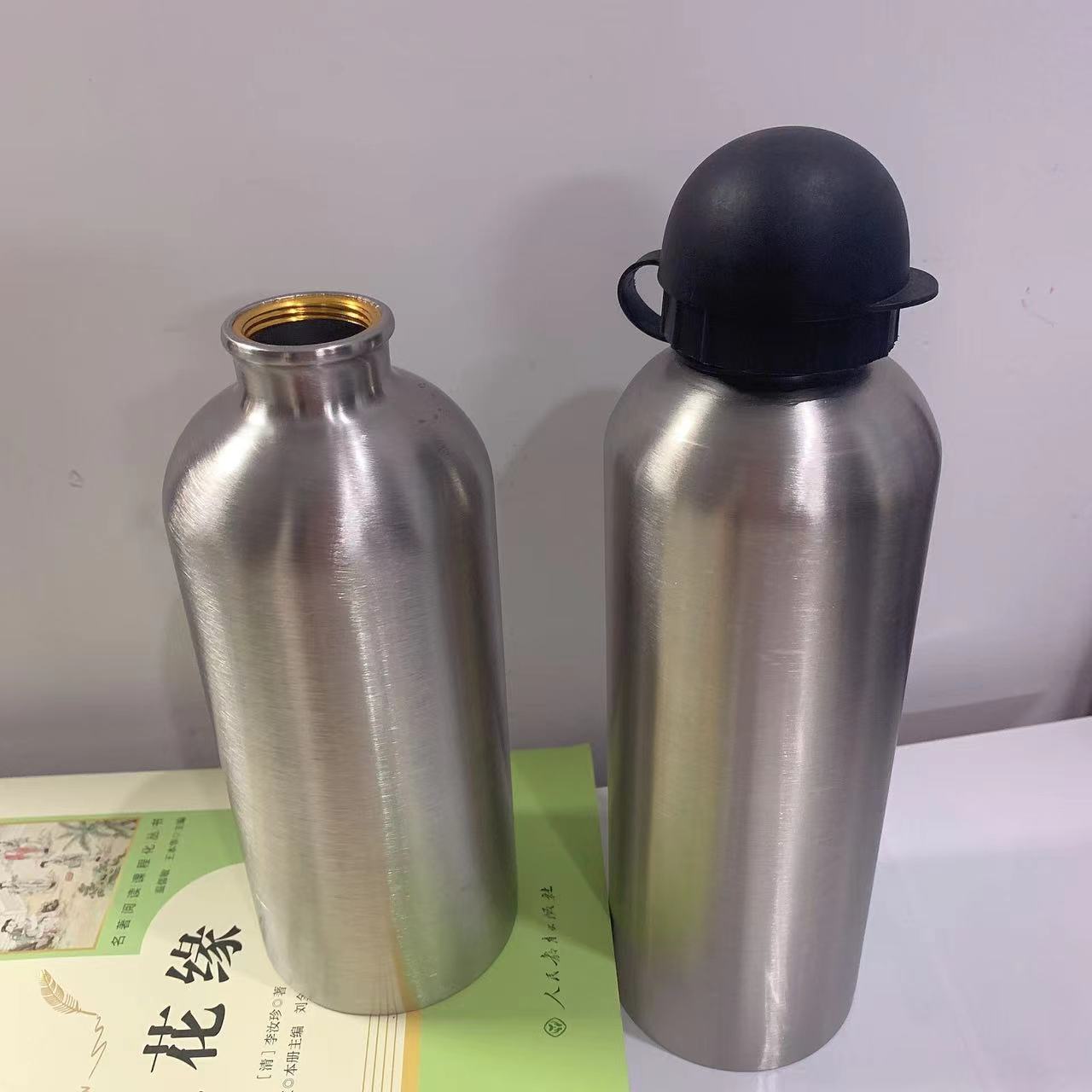 Botella de agua deportiva de boca pequeña de acero inoxidable de una sola capa transfronteriza, ciclismo al aire libre, montañismo, taza de regalo portátil con botella de agua fría con manija
