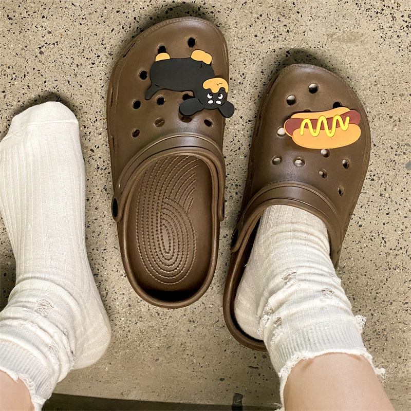 소시지를 먹는 커피 개