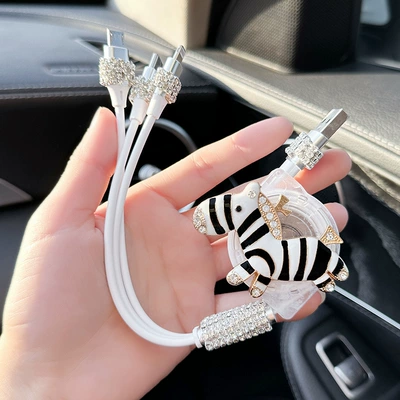 Mobil şarj cihazları: Luxury Car One to Three - zebra-charging-cable-telescopic-three-in-one