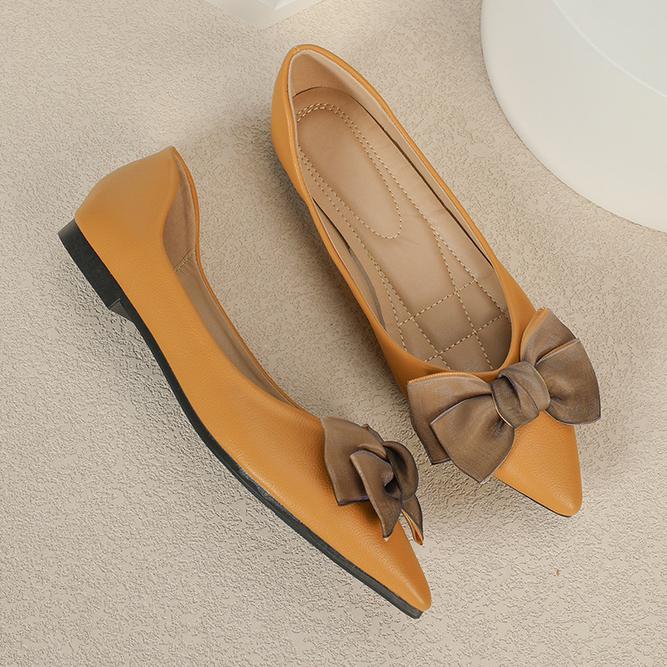 Women's Casual Vintage Style Solid Color Point Toe Flats display picture 2