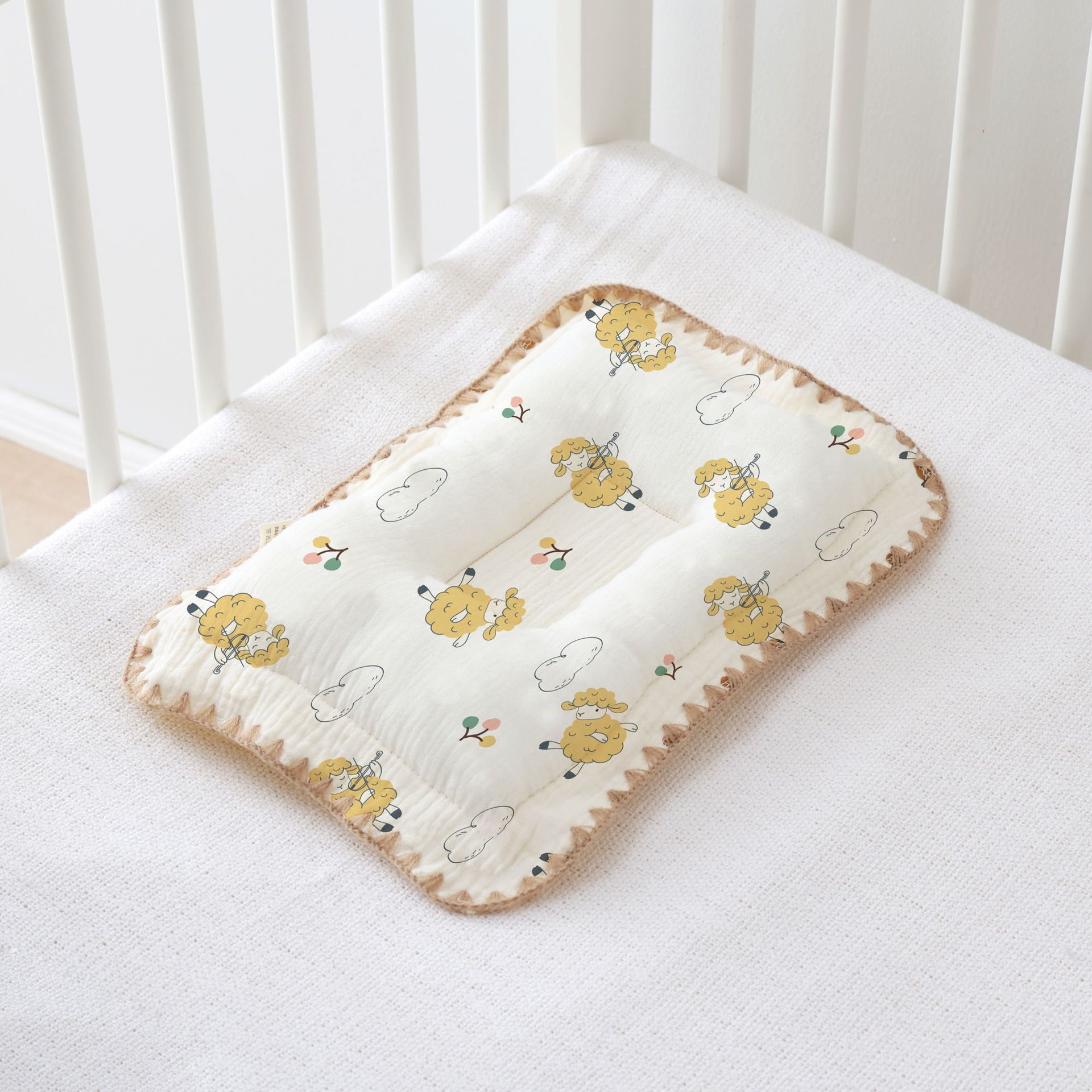 赤ちゃんの定型枕は0 ~ 6ヶ月以上です。