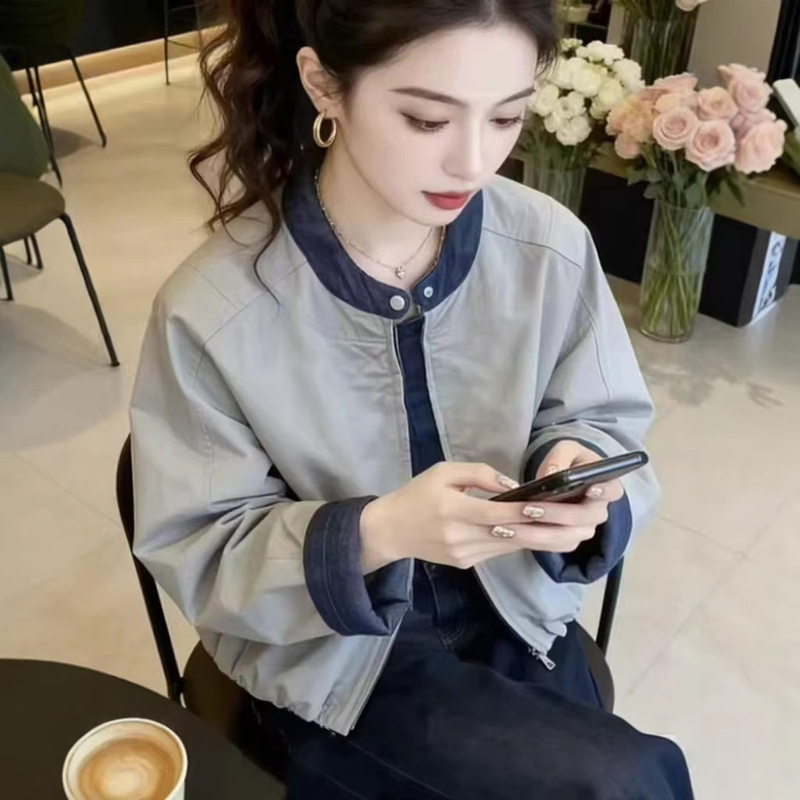 Korean-style loose-fitting stand-collar color-blocked short jacket for women, 2026 spring and autumn new design jacket baseball coat top Korean-style loose-fitting stand-collar color-blocked short jacket for women, 2026 spring and autumn new design jacket baseball coat top