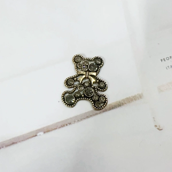 12. Retro hollow bear