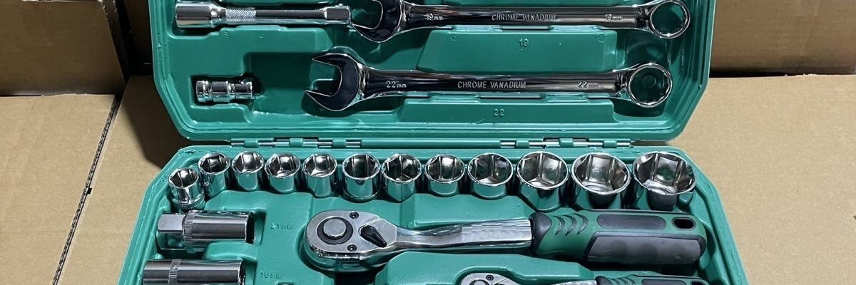 121-Piece Auto Repair Tool Set, Car Maintenance Repair Kit, Socket Set, Wrench Combination, Car Repair Wholesale
