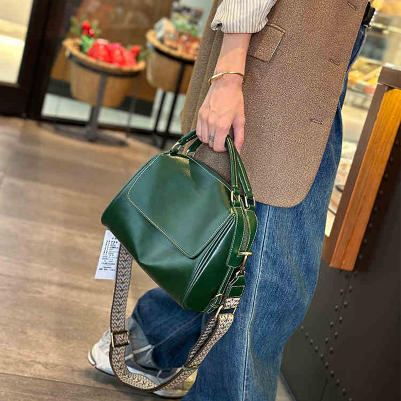 Genuine Leather Retro Women's Bag Spring/Summer 2026 New Casual Versatile Crossbody Bag High-End Large Capacity Shoulder Pillow Bag - Thumbnail 8