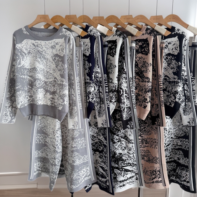 European Fashion Set for Women Autumn and Winter Jacquard Wide-Leg Pants Slimming European Two-Piece Set Trendy Tiger Knit Sweater