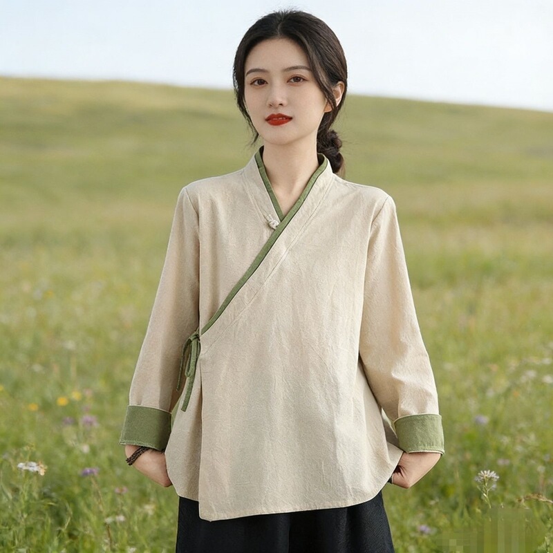 Cotton and linen Hanfu for Tai Chi practice, featuring a Zen-inspired design with a diagonal placket, button closures, and tie details. Suitable for Tai Chi, martial arts, and tea ceremonies