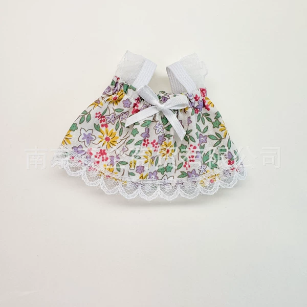 A08 bustling floral skirt