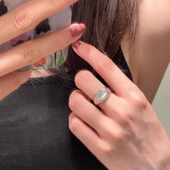 小衆復古高級感猫眼石開口指輪軽贅沢ファッション日常百合シンプルデザイン感手飾り女