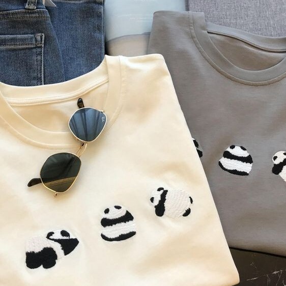 I like it very much! Young Girl B prepare! Cute three-dimensional panda embroidered loose round neck short sleeve T-shirt top