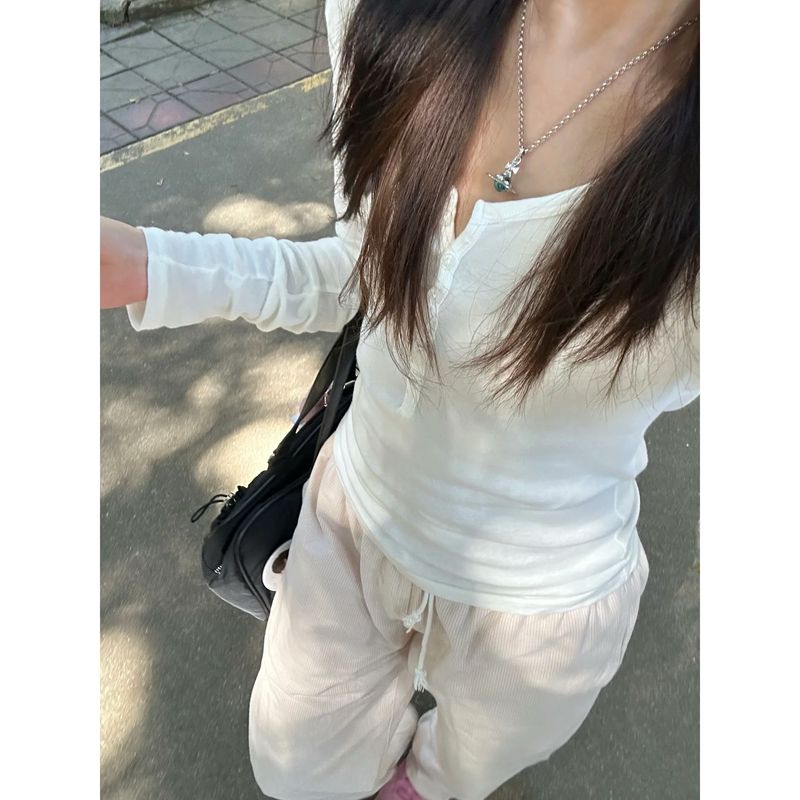 纯色U领半排扣正肩打底上衣女2025秋季简约显瘦内搭露锁骨长袖T恤|undefined
