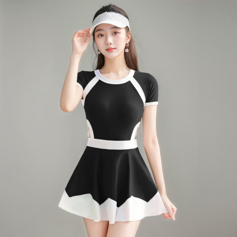 2025 nuevo traje de baño para mujer, vestido de baño conservador de una pieza dedicado a la piscina de aguas termales