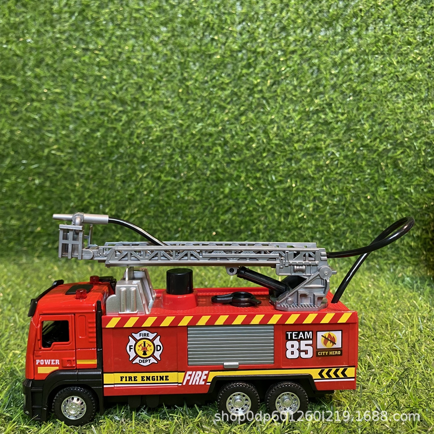 天鷹玩具合金消防車エレベーター車昇降車水車スプレー車3 ~ 6歳の子供の男の子のおもちゃ