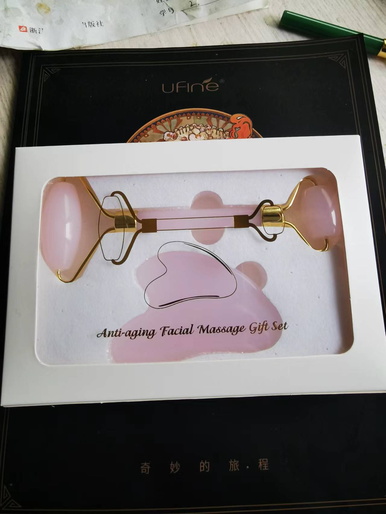 Jade rodillo de masaje facial traje de doble cabeza de metal manual belleza facial relajante dispositivo cara empujando aparato al por mayor