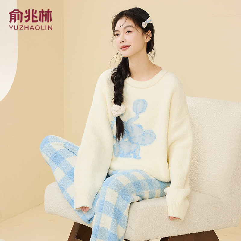 Yu Zhaolin Half-Velvet Pajamas Women's Pullover Round Neck Autumn and Winter Fleece-Lined Warm Women's Home Clothes Can Be Worn Outside Fashion