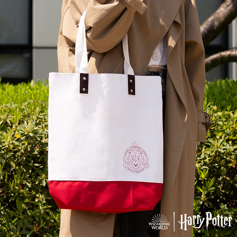 Harry Potter Small Square Bag Shoulder Bag 2026 New Summer Merchandise Slytherin Gryffindor Women's Bag Harry Potter Small Square Bag Shoulder Bag 2026 New Summer Merchandise Slytherin Gryffindor Women's Bag