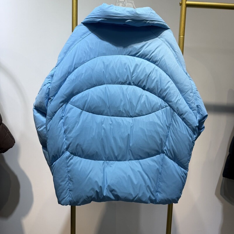 Sky blue hooded puffer jacket, thick and loose-fitting, short style, actual photos, available in off-white, black, and sky blue