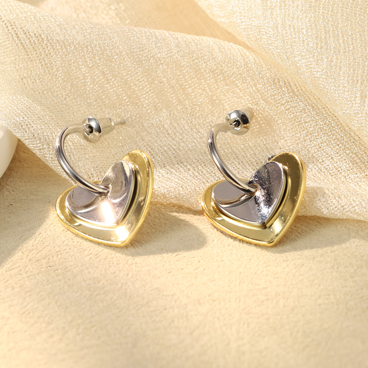 7g Weight Copper Ear Needle Material Ear Studs Classification 1 Pair Quantity Daily, Street Occasion Copper Material Geometric Pattern Women's Gender Mixed Metal, Plating Design Retro, Commute Style 1 Pair Retro Commute Geometric Mixed Metal Plating Copper Ear Studs 19