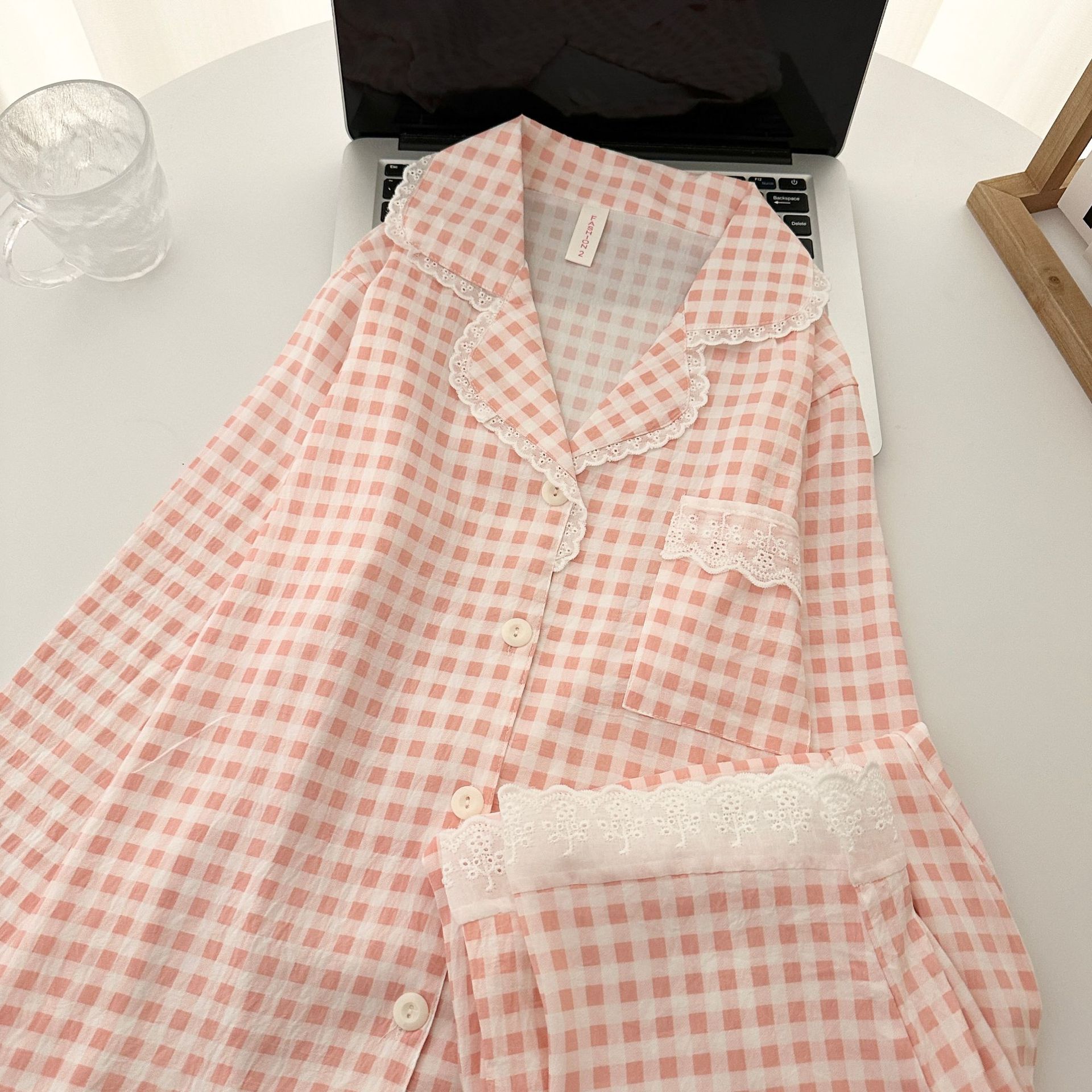 Pijamas de algodón con dibujos animados para mujer, venta al por mayor transfronteriza, nuevo estilo de otoño, cárdigan de manga larga, pantalones largos con ribete de encaje, ropa de estar por casa.