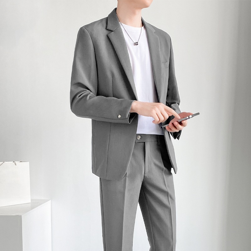 회색