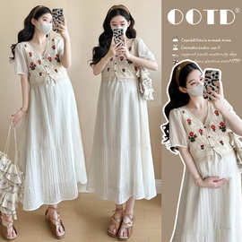 孕妇民族风裙子夏季度假风时尚清新减龄显瘦钩花马甲假两件连衣裙