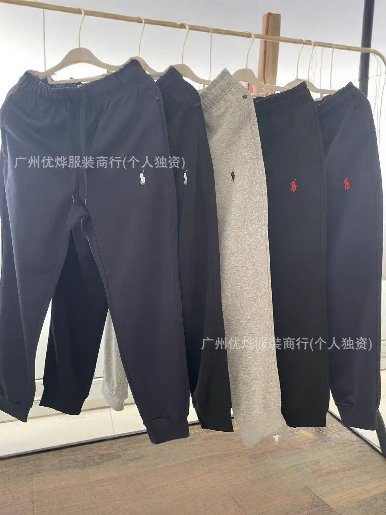Comercio exterior transfronterizo primavera y otoño nuevos pantalones bordados de pony para hombres y mujeres sueltos pantalones deportivos casuales de moda