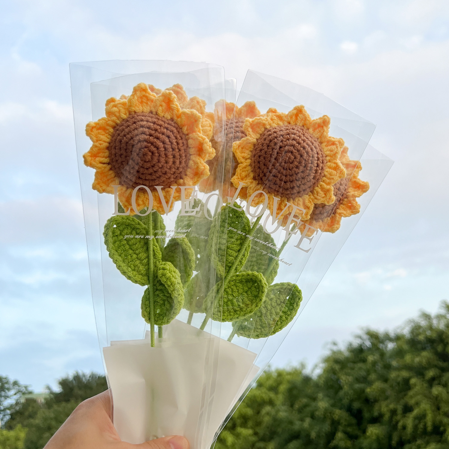 Girasol ramo de ganchillo de lana tejido a mano producto terminado sonrisa flor artificial Día del maestro examen de ingreso a la universidad regalo de graduación