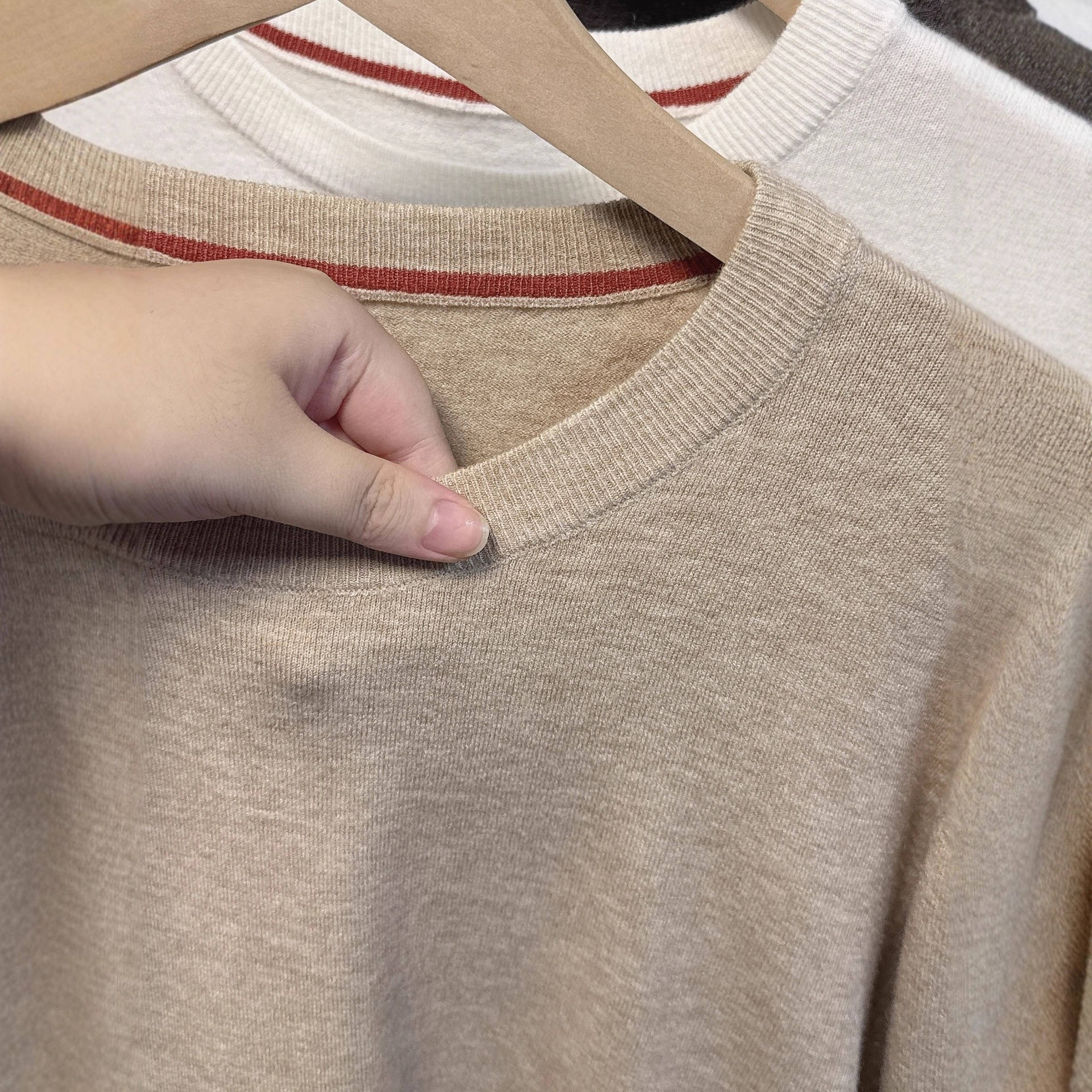 Suéter de cuello redondo para hombres, nuevo tipo de camiseta de punto transfronterizo de otoño y invierno, simple y casual, chaqueta de manga larga de color sólido