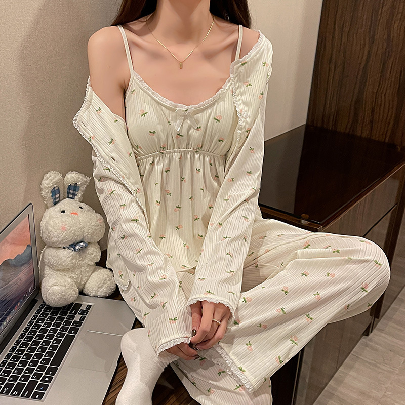 Four seasons can wear three-piece small red flower cotton pajamas women with chest pad detachable vest + Coat + trousers home