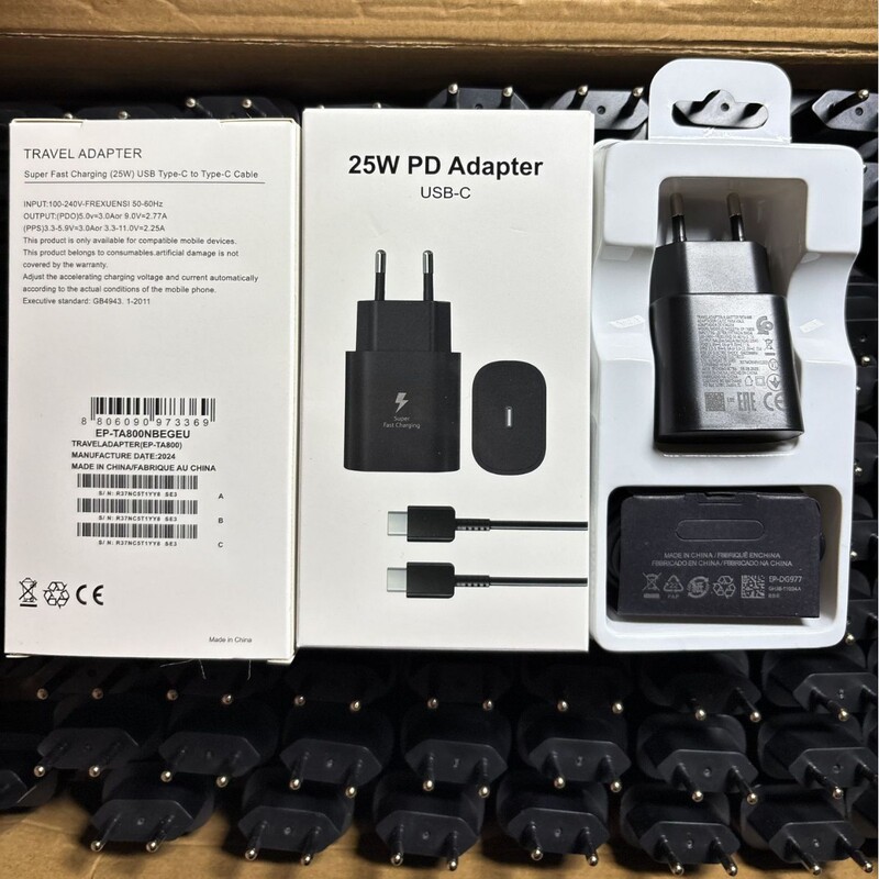 25W Super Fast Charging Usb-C Travel Charger Suitable for Samsung Android Phones Note10 Adapter Set 25W Super Fast Charging Usb-C Travel Charger Suitable for Samsung Android Phones Note10 Adapter Set