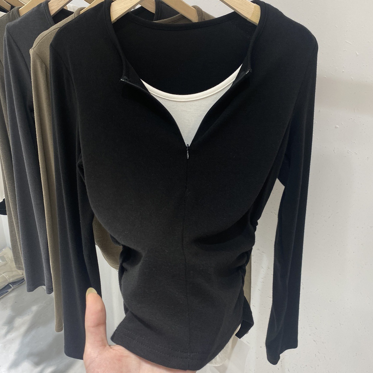 设计感假两件长袖上衣 2025秋季气质女装拉链领拼色修身打底衫T恤