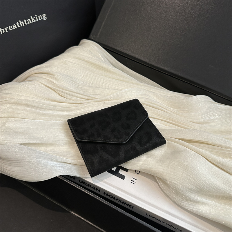 Bolso de moda simple para mujeres, bolso de mano de tendencia casual, bolso de mujer, primavera y verano 2025, nuevo cambio popular este año