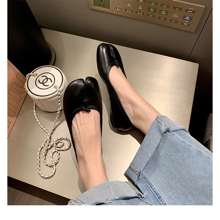 Versión de piel de oveja, zapatos de dedo de cuero de cerdo con suela suave, zapatos de cuero de Lefour con suela plana, zapatos de cuero superficiales de Mary Jane.