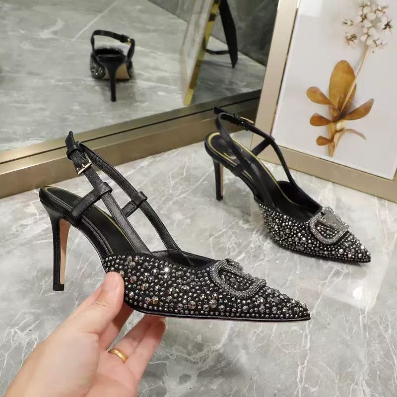Zapatos de diseño italiano de verano nuevo super仙 diamante punta sandalias de talón alto banquete de boda