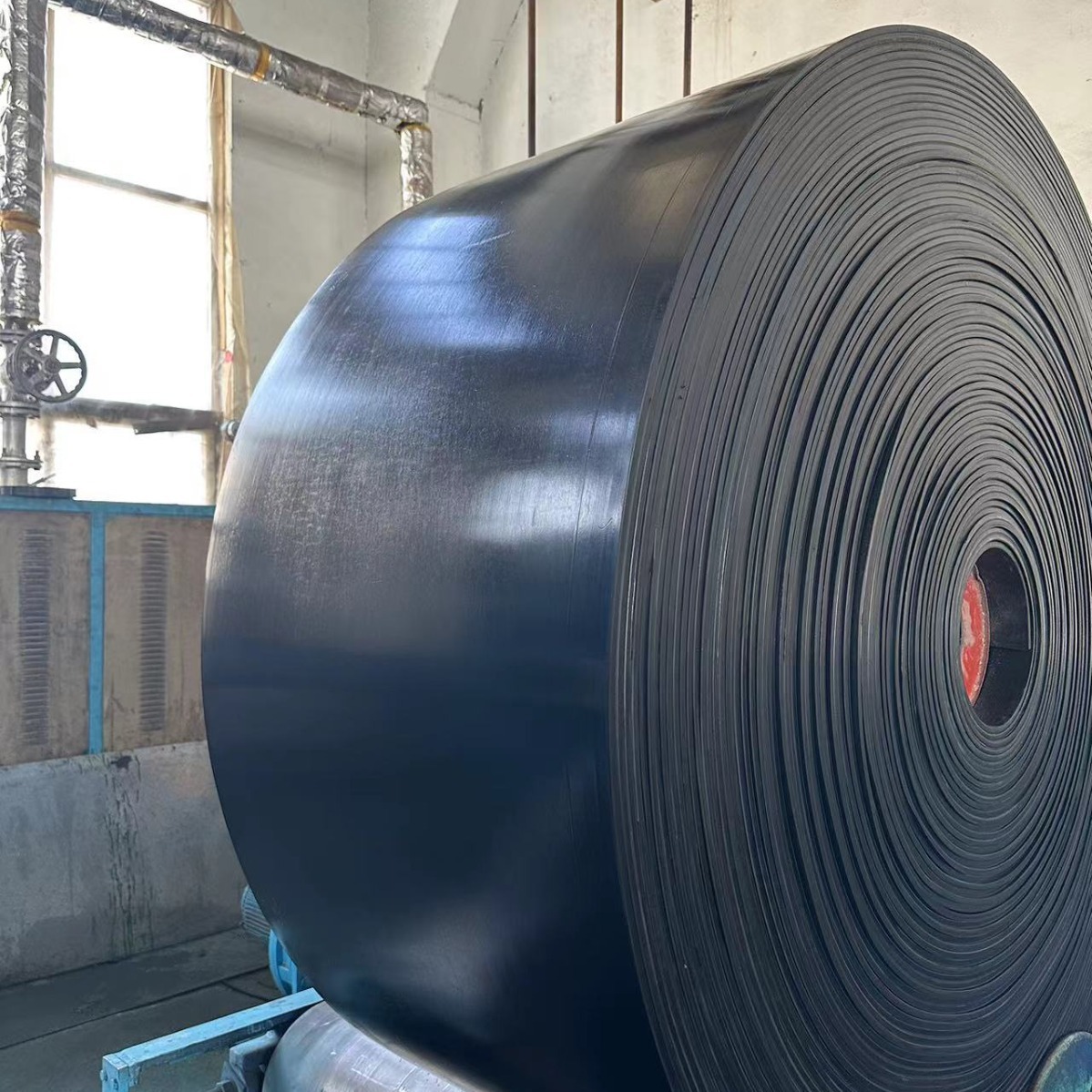 济宁矿用整芯输送带 皮带机橡胶皮带 PE/PVC/PVG整芯阻燃输送带