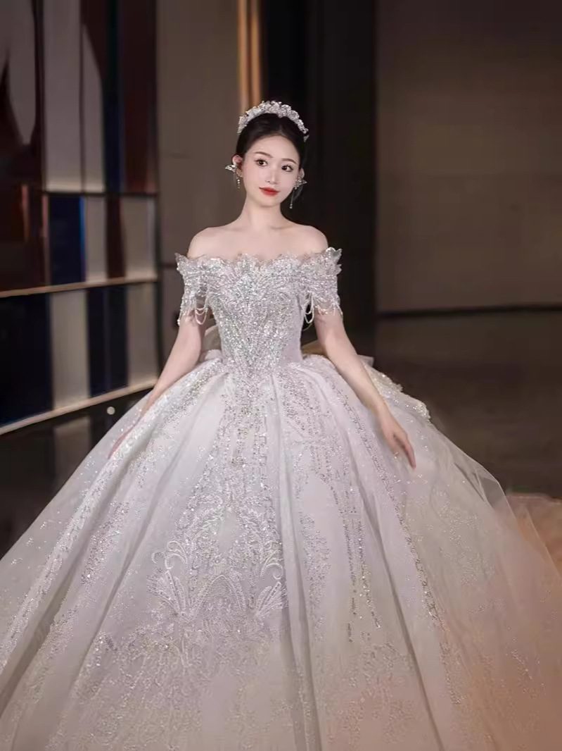 Francia vestido de novia principal 2026 nuevo vestido de novia principal textura alta una palabra hombro industria pesada gran tamaño pequeño D112