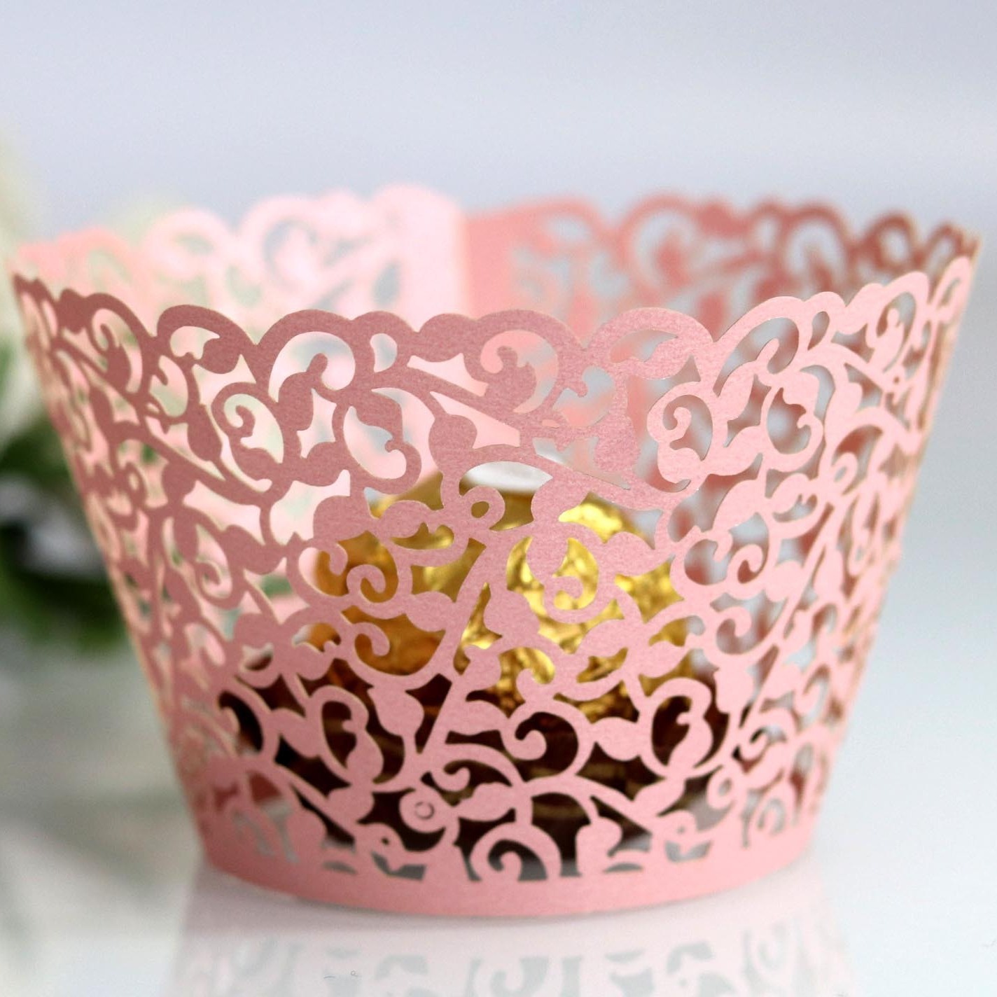 亚马逊专供蛋糕纸围边激光镂空藤蔓杯子花边珠光紫荆花现货批发