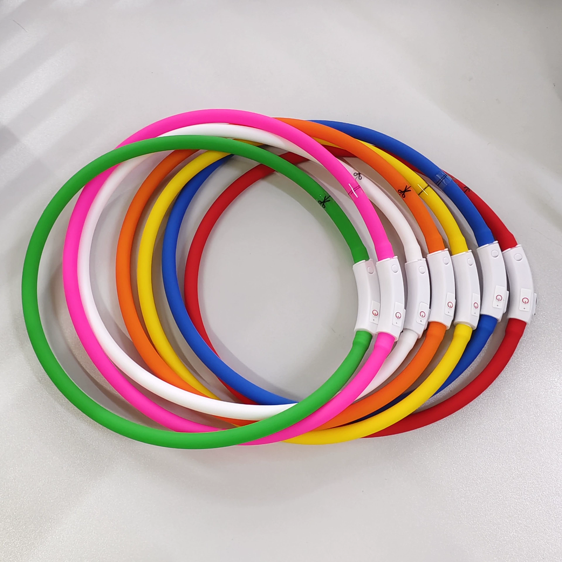 CUHK Little Dog Силиконовый ошейник для домашних животных Светящийся ошейник USB зарядный собачий кольцо светящийся собачий шнур для оптовой продажи