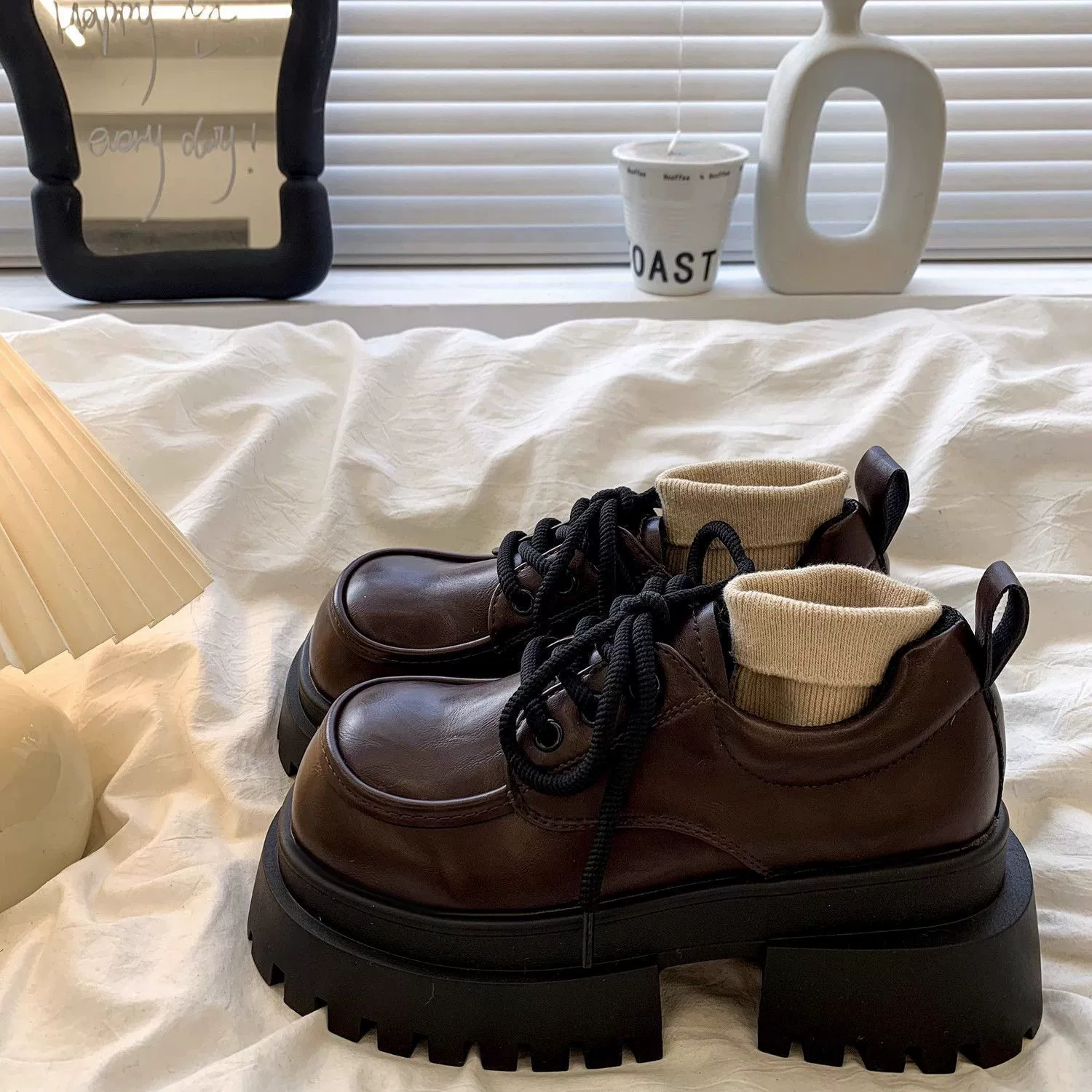 Женская толстая подошва увеличена, обувь Lefu 2024 новые осенние и зимние британские кожаные туфли женские черные туфли Mary Jen