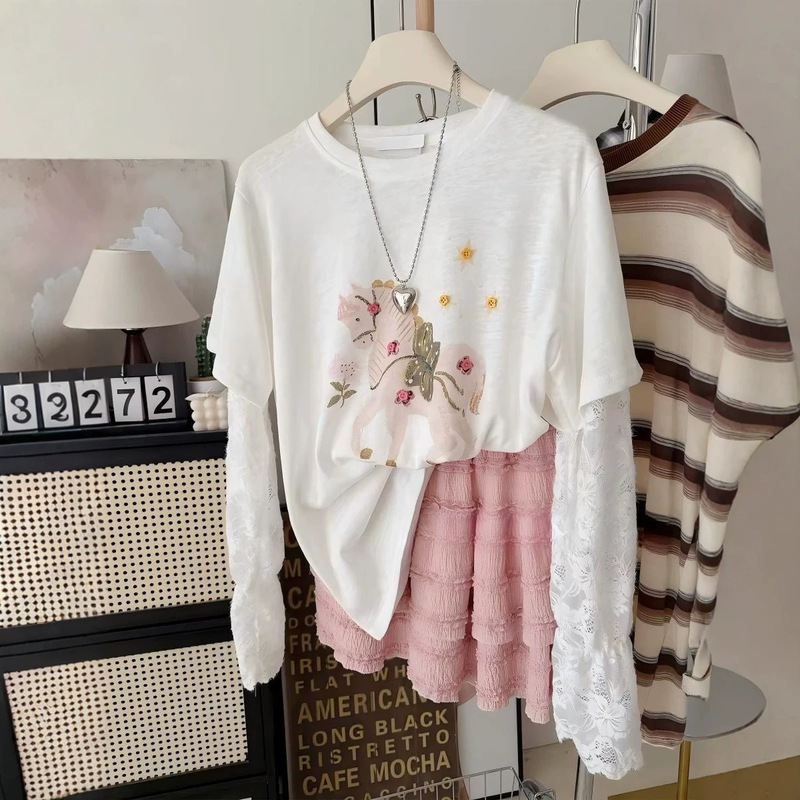Plus-Size Fat m Size Super Stylish Snowflake Cotton Lace Patchwork Long-Sleeve T-Shirt, Loose Fit, Slimming Effect, Faux Two-Piece Top for Women Plus-Size Fat m Size Super Stylish Snowflake Cotton Lace Patchwork Long-Sleeve T-Shirt, Loose Fit, Slimming Effect, Faux Two-Piece Top for Women