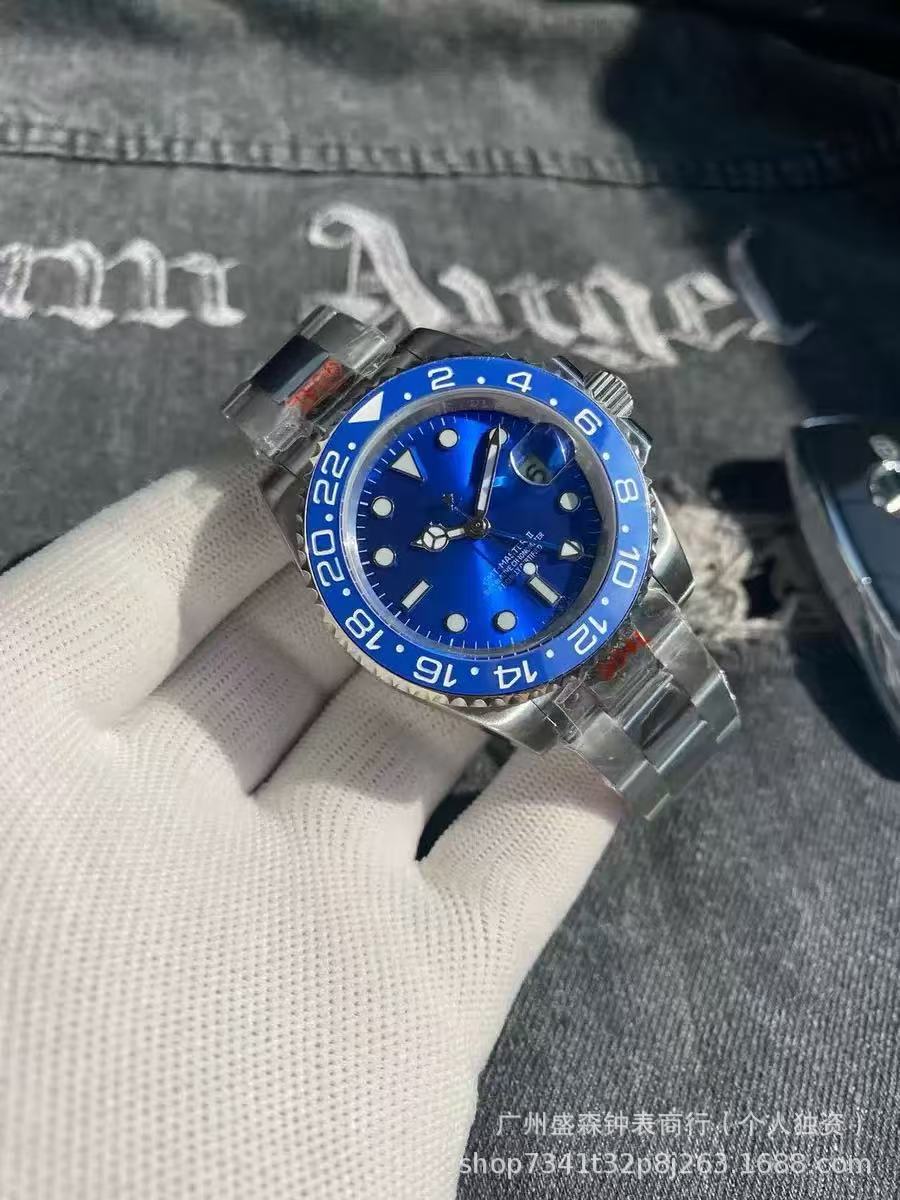 15 / reloj desnudo