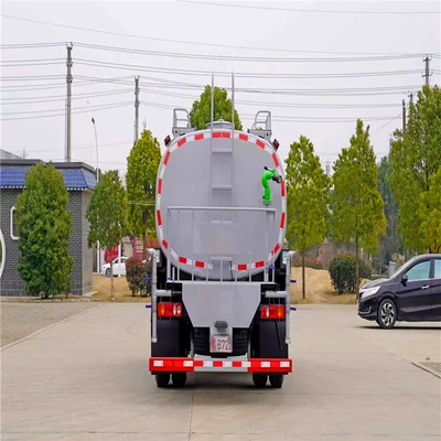 Suvarma maşınları Truck Equipped with Fog Cannon to