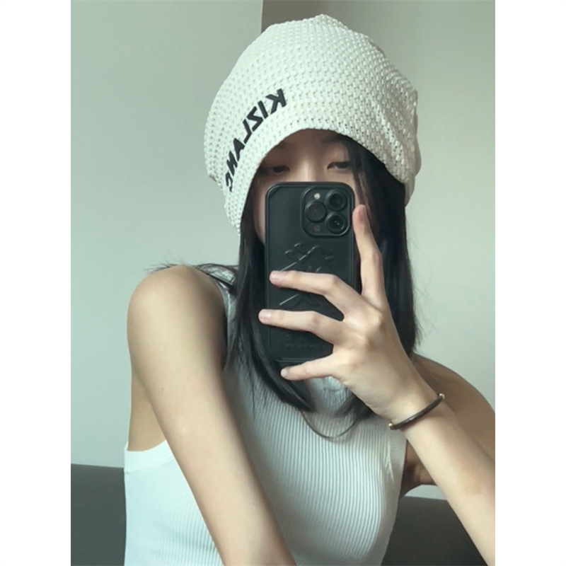 El verano puede llevar sombrero frío, sombrero de pila, bolsa de punto, pañuelo de cabeza grande, cara de letras pequeñas, sombrero de invierno