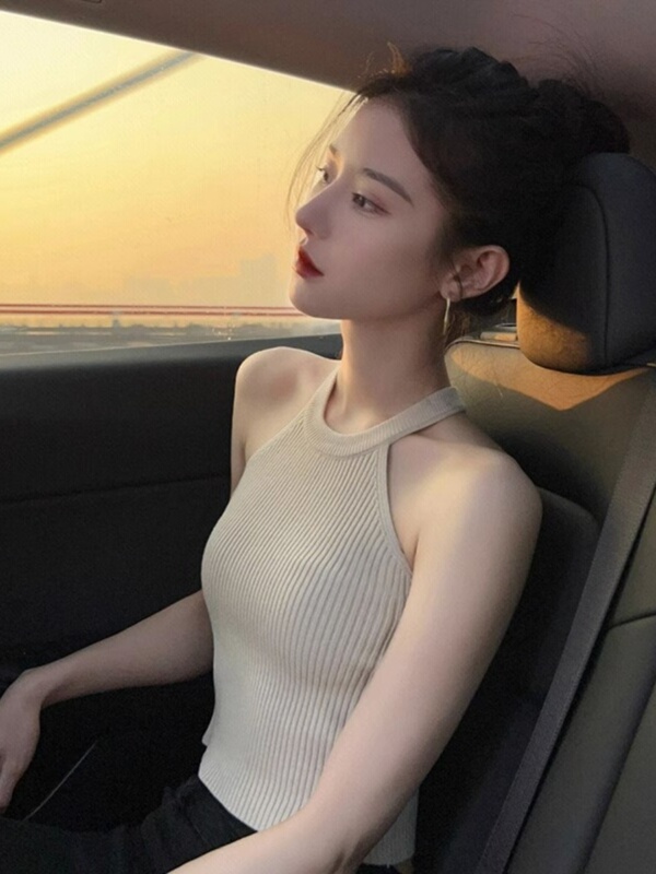 复古挂脖针织背心女2025新款感简约百搭纯欲辣妹短款打底显瘦上衣|undefined