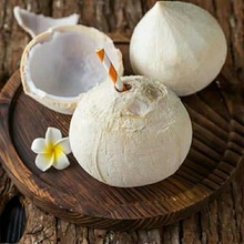 泰國進口奶椰小椰皇新鮮當季水果椰青椰汁香水椰子包郵